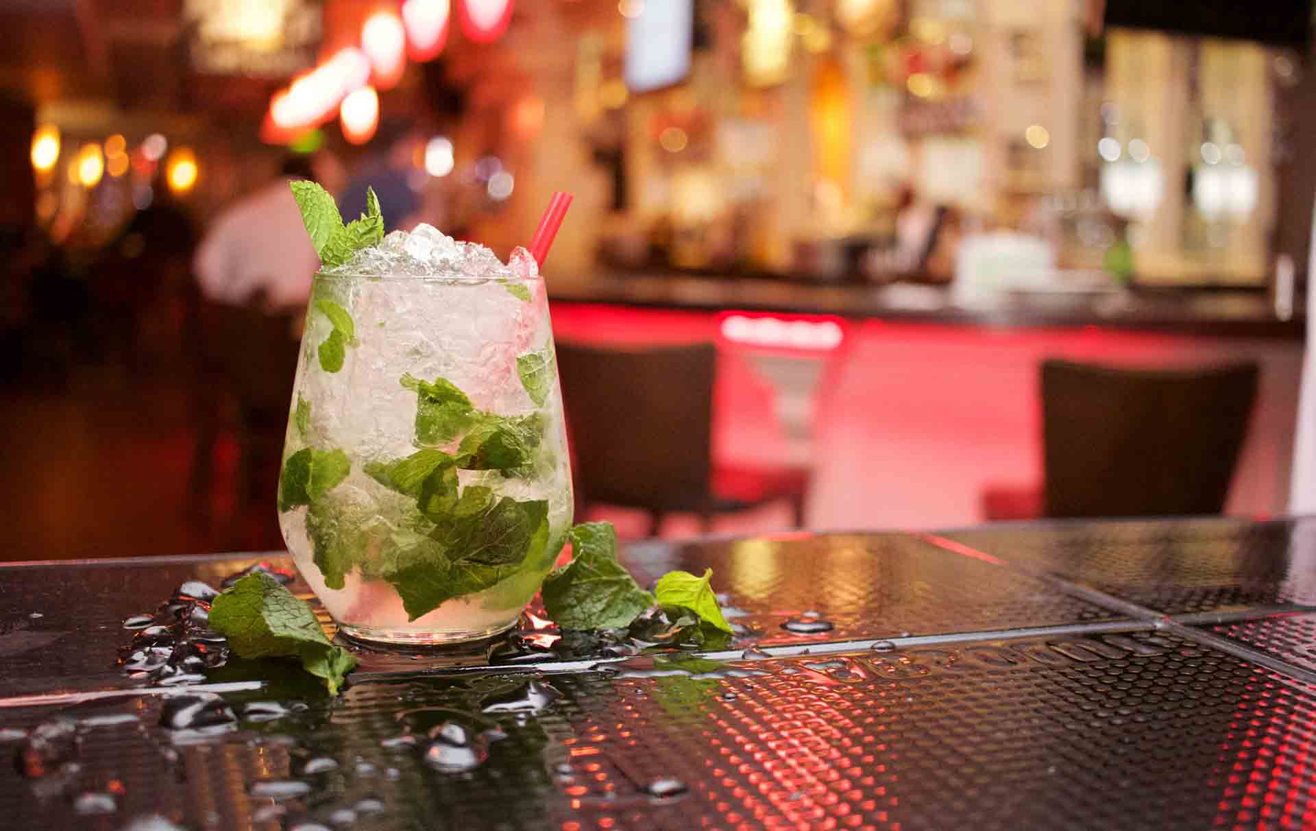 table-restaurant-bar-ice-meal-food-745749-pxhere.com